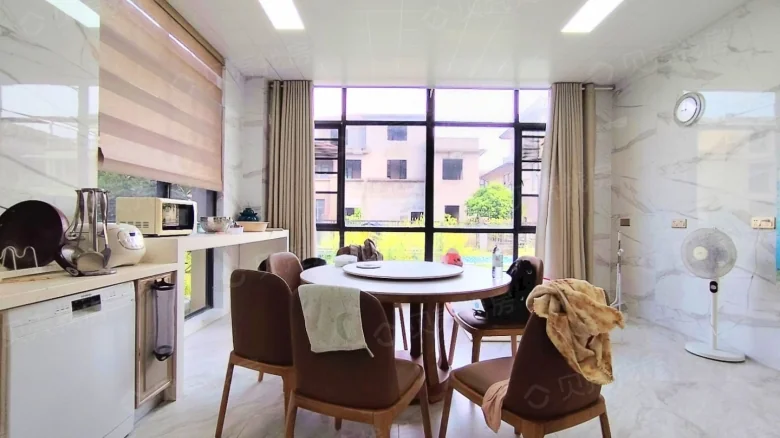 Cloud Stream Cottage - View 2