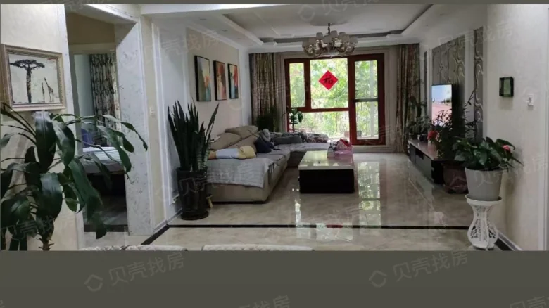 SouthEast Pearl of Tanze Lake - View 3