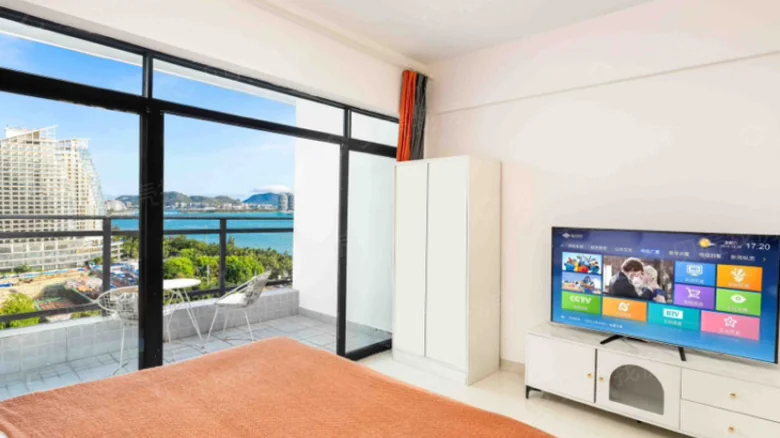 Sanya Golden Phoenix Seaview Apartment - View 2