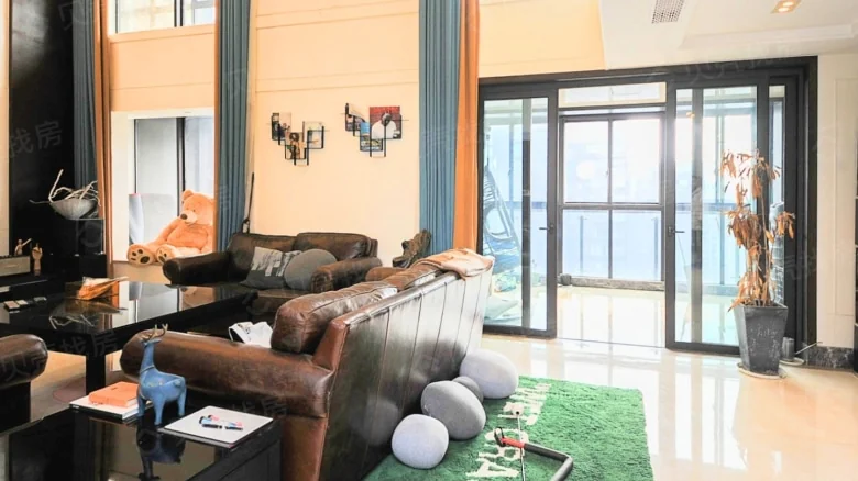 Donghu Jin Yue - View 1