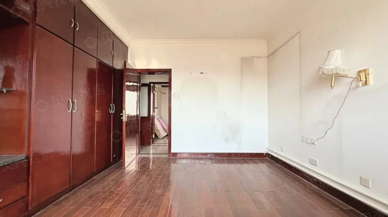 Jingjiu Road 11 Yard - View 1