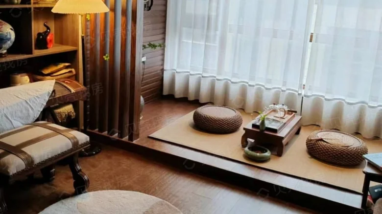 Kingway Uber Lakeview - View 3