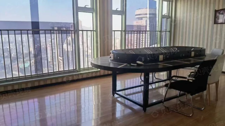 Silver Glow Tower 360 Plaza - View 3