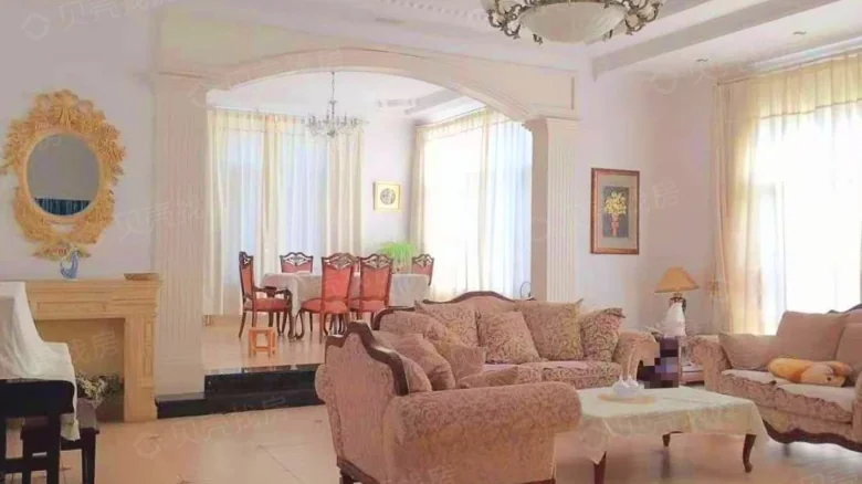 Gold Coast Villa - View 2