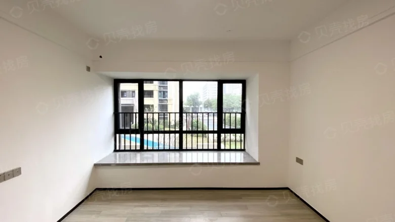 Yan Hong Mansion - View 1