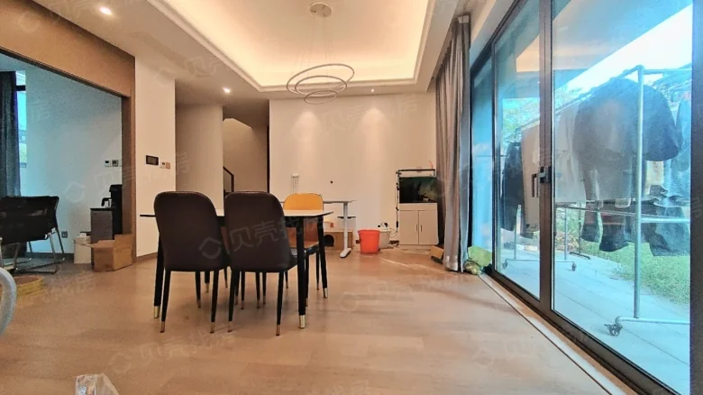 Vanke Trendsetting Apartments - View 7