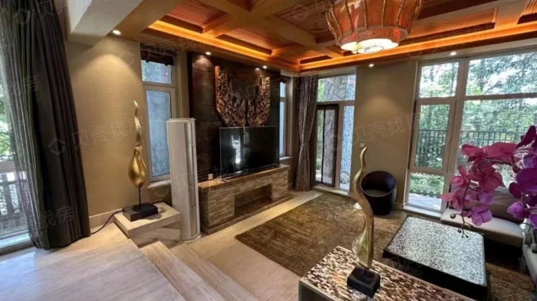 Vanke Whistler Township - View 1