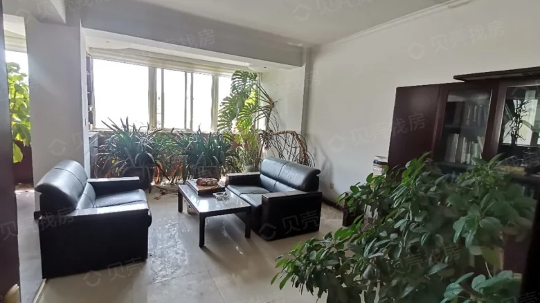 Hua Long Apartments - View 2