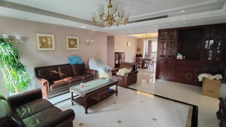 Splendid Brocade Manor Apartment Complex - View 1