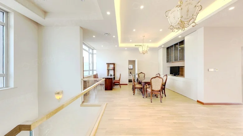 Golden Land Evergreen Bay - View 2