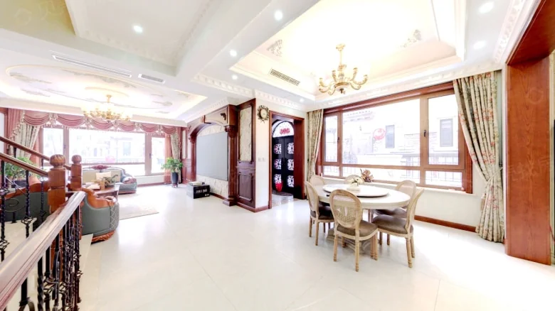 Country Garden Mansion Park - View 1