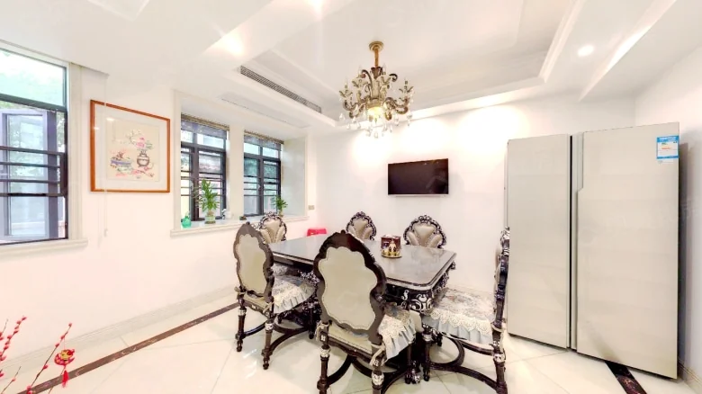 Fengtai Oakwood Creek Valley - View 1