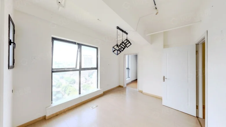 Moonstar International - View 1