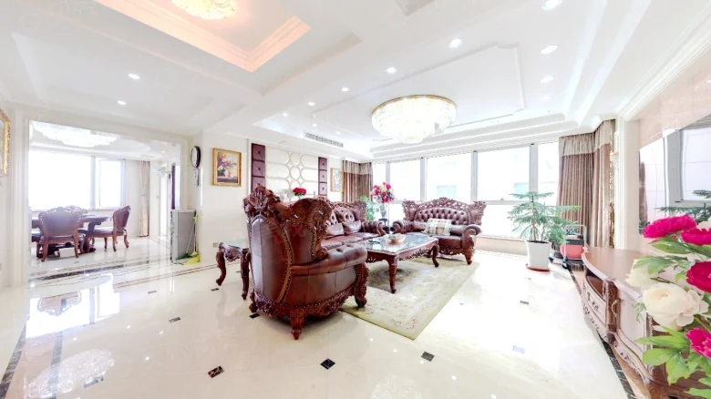 Purple Mansion Apartment - View 2