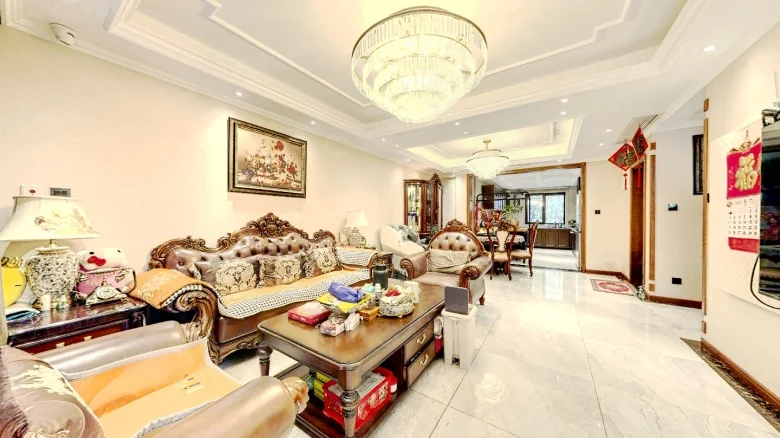 Zhongeu Jinmao Shuh Dongyiqu - View 1