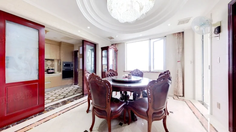 Purple Mansion Apartment - View 3