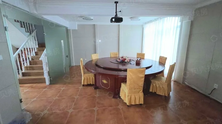 Deep Bay Mansion Beauty - View 2