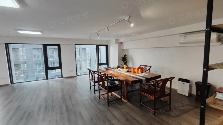 Donghuang Riverfront Manor - View 2