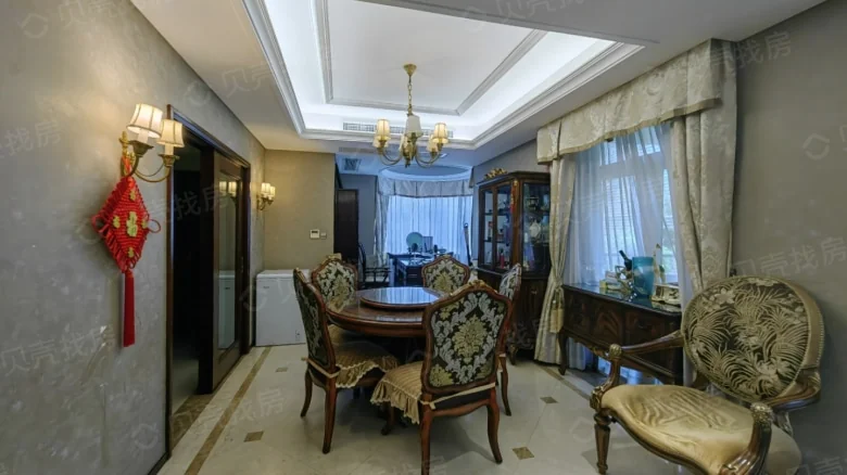 Golden Premier - View 3