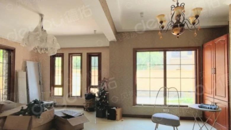 Margaux Estate - View 4