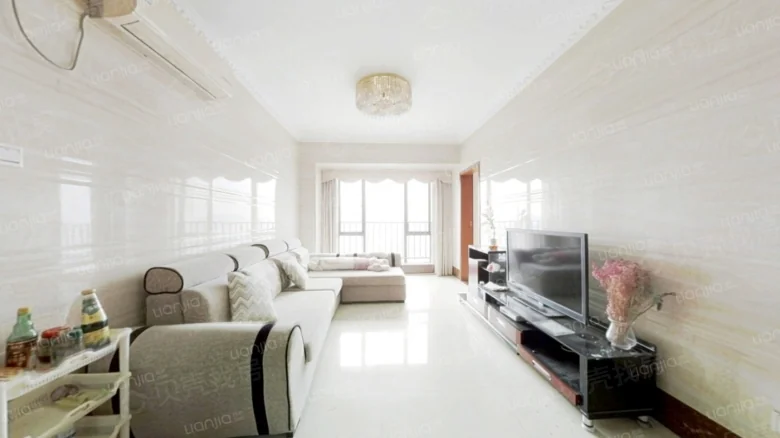 Waldorf-inspired Grand Residence - View 1