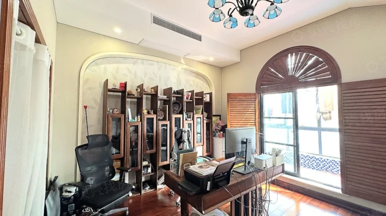 Peninsula Mansion - View 1