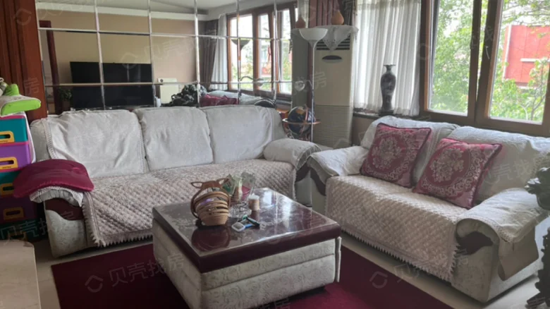 No. 25 Yuetai North Street Courtyard - View 2