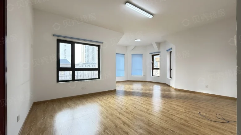 Poly Water Melody Long Beach Phase IV - View 3