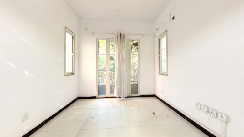 Luhu Wei Lan Fragrant Dew - View 1