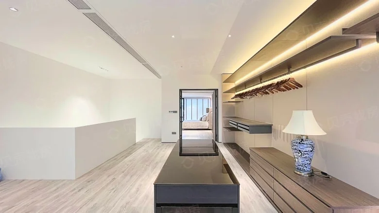 Fusion Joy Mansion - View 2