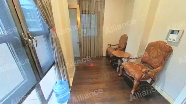 Lushan International Laperville - View 2