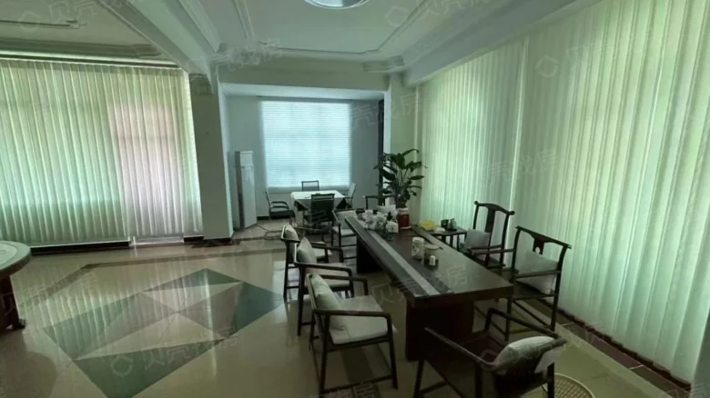 Royal Garden - View 12