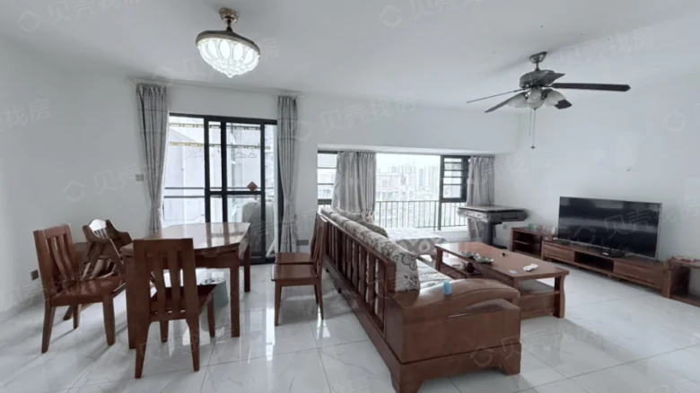 Zhouda Dongfang Bahamas, which translates to "Zhouda Oriental Bahamas". - View 1