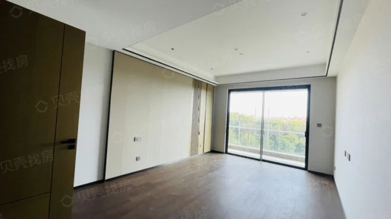 China Seasons A3 Radiant Platinum Yard - View 1