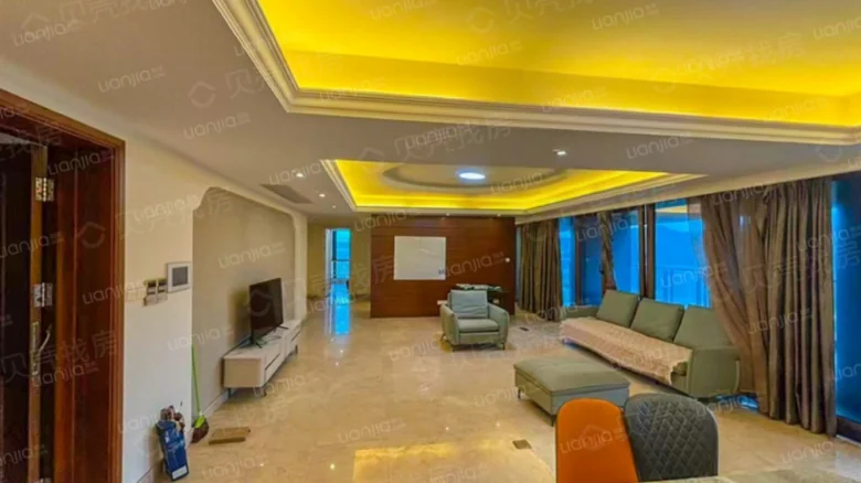 Half Mountain Peninsula · Central Sea View Boulevard - View 2