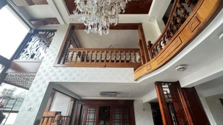 Nanhu One号 In some contexts, especially for locations or facilities, it's common to retain - View 11