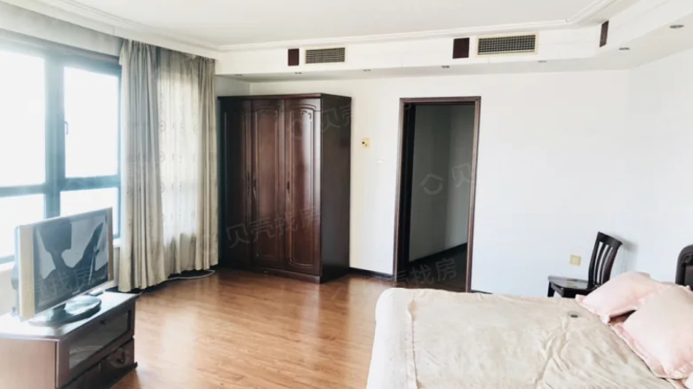 Sun Modern Residence - View 1