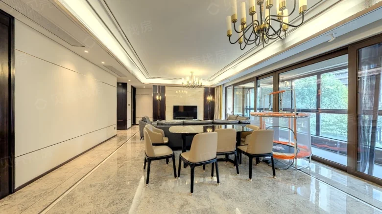 Lake Dragon Tianlang Mansion - View 4