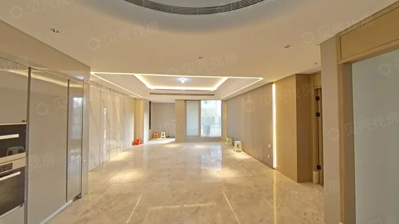 Big Fish Villa - View 1