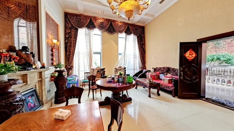 Central Garden New City Villa - View 2