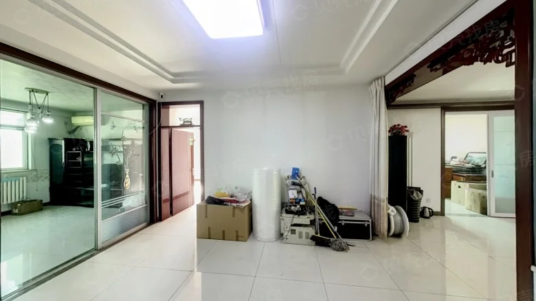 New Jinlong Tower - View 2