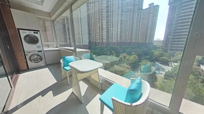 Yangtze Regal Residence - View 4