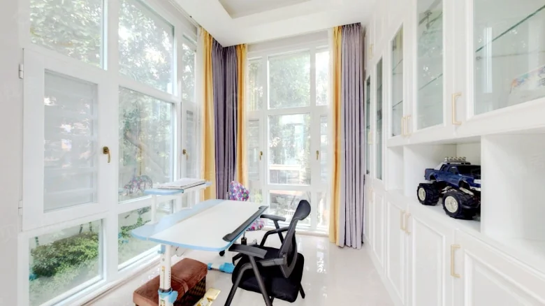 Vanke Four Seasons Flower City Villa - View 2