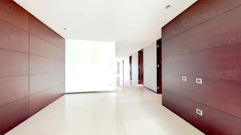 Yinzuo Linghai Gongguan - View 2