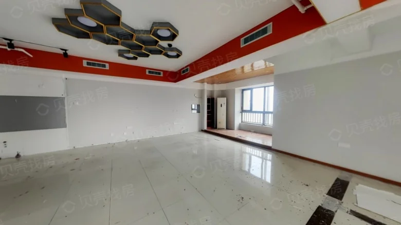 Poly Center Golden Street - View 4