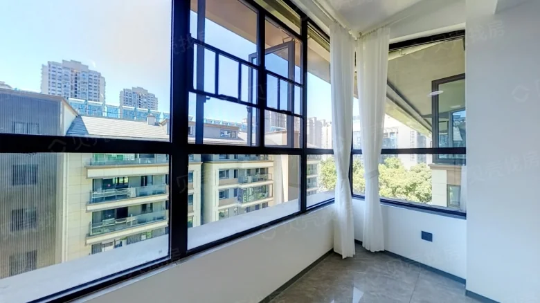 Zhengrong Riverside Purple Mansion Terrace - View 3