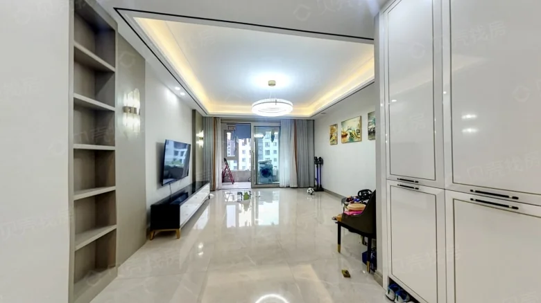 Greenfield George Manor - View 1