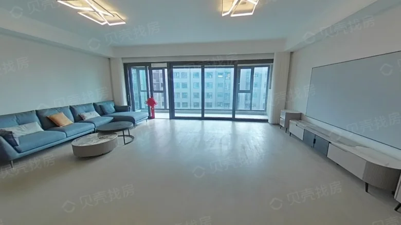 Lion Mountain Lan Court - View 1