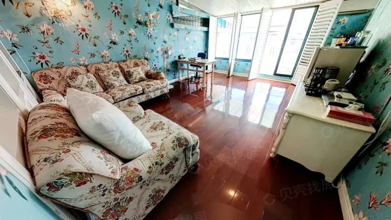 Jade Lake Manor - View 1