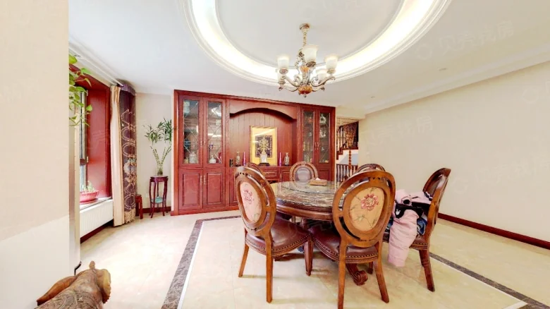 Rising Splendor Central Palace Garden - View 2